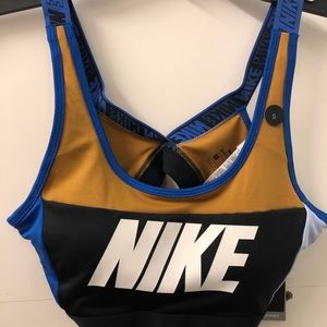 Women’s small Nike sports bra